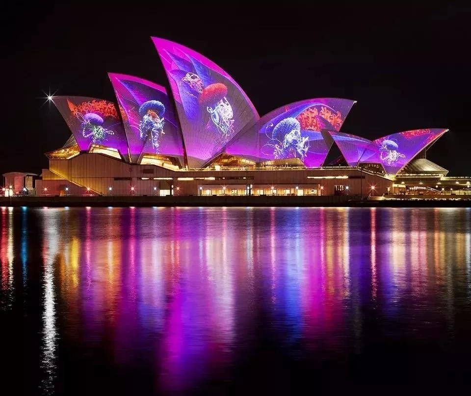 绚丽的灯光，多样的音乐，绝妙的创意， 悉尼灯光音乐节惊艳亮相